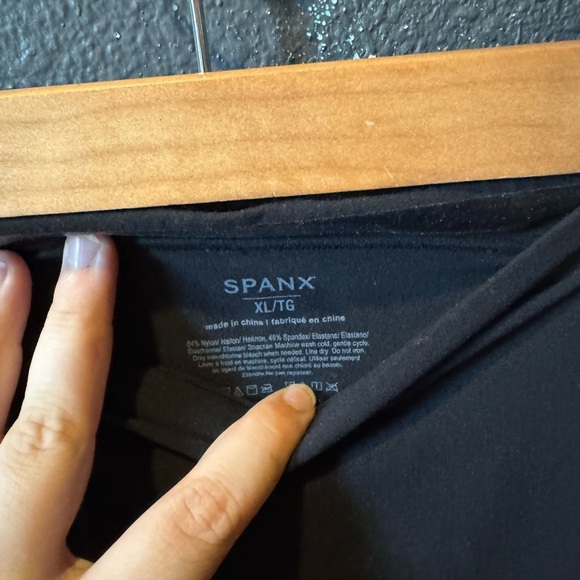 SPANX Black Shorts Tummy Control Shapewear NWOT - Picture 3 of 5